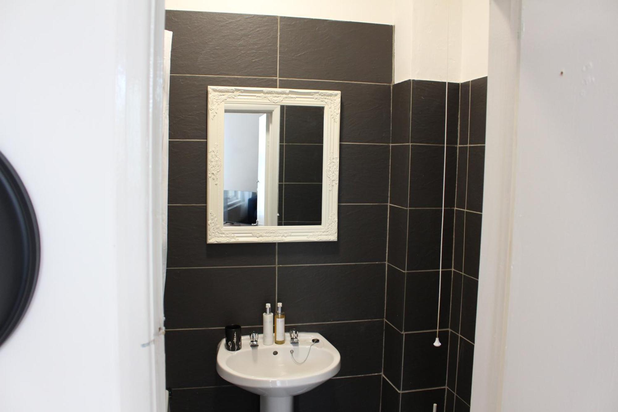 דירות לידס Flat 5, Westhill מראה חיצוני תמונה