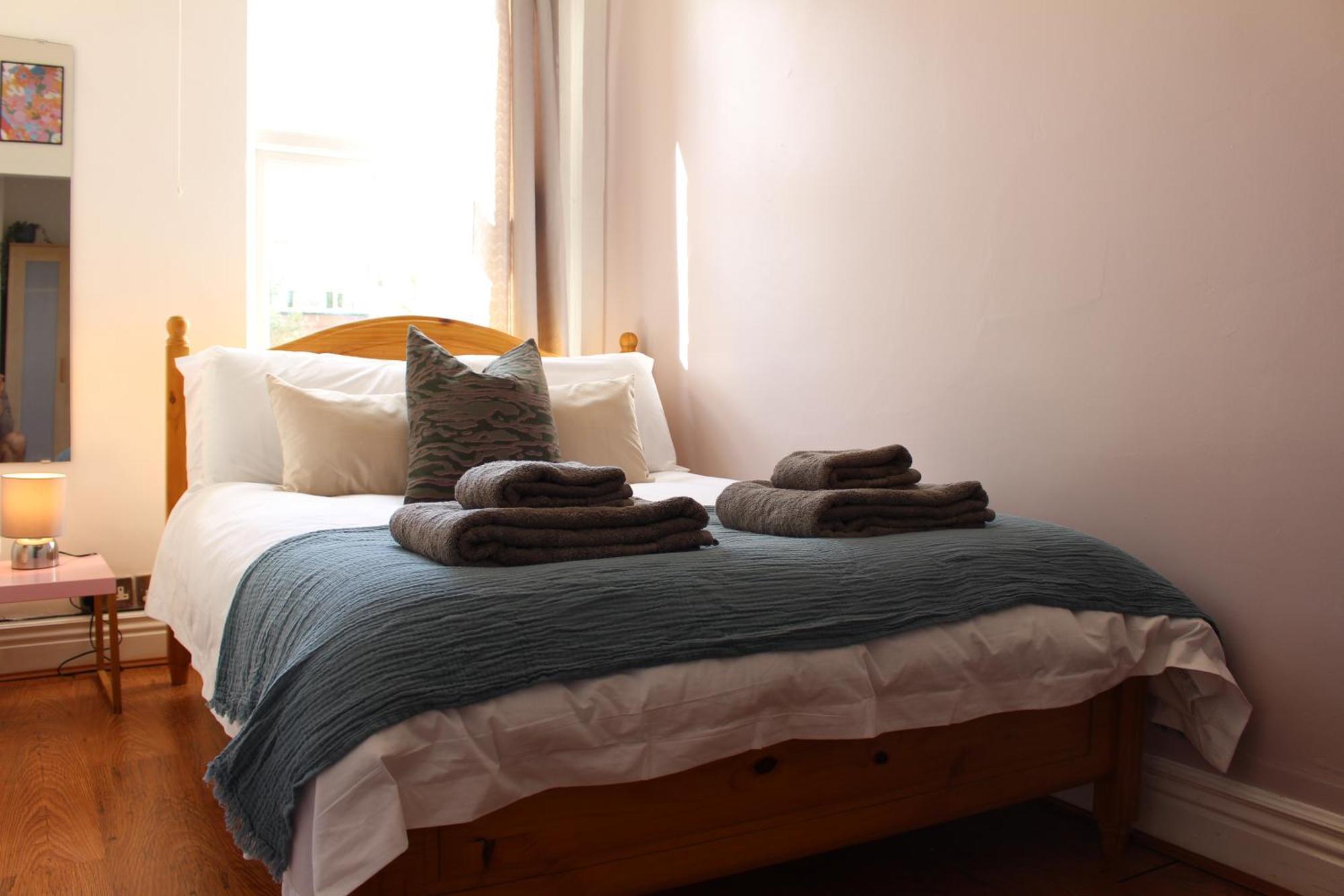דירות לידס Flat 5, Westhill מראה חיצוני תמונה